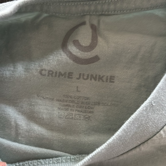 Crime Junkie Podcast Shirt Size Large 2021 Be Weird Be Rude Stay Alive Green - Picture 3 of 4